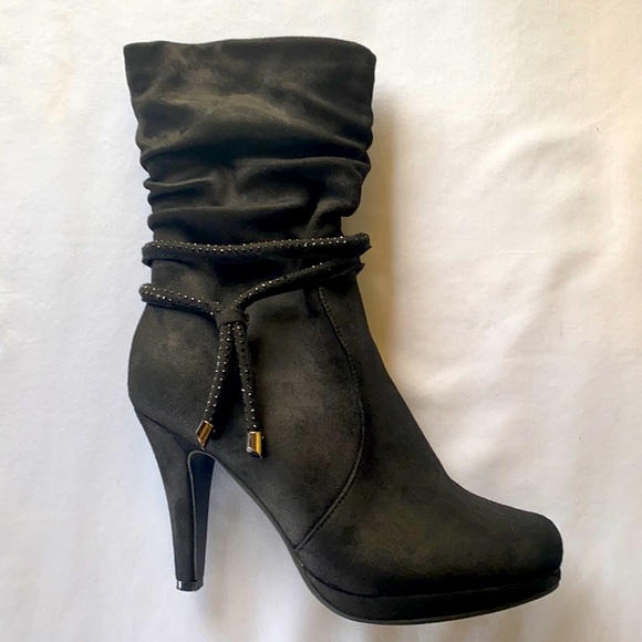 Dream Pairs Shoes - Dream Pairs Black Vegan Suede Ankle Boots!!